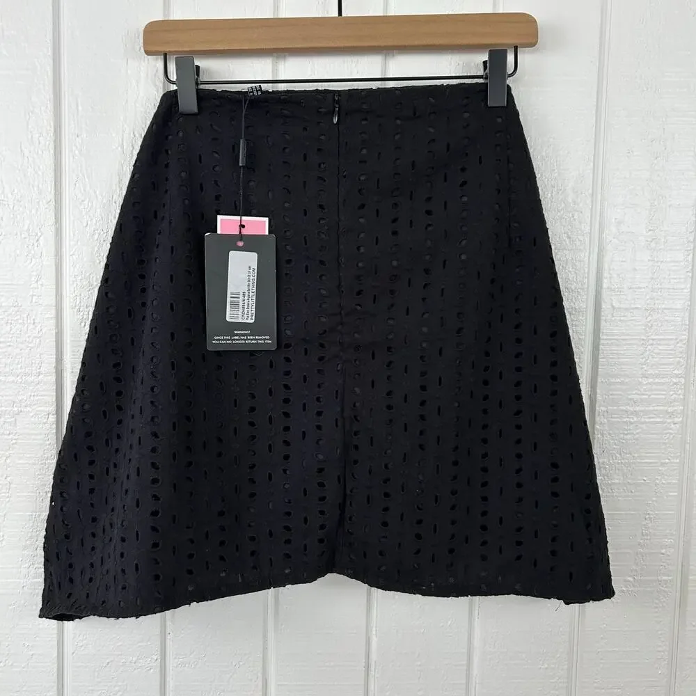 PrettyLittleThing broderie eyelet